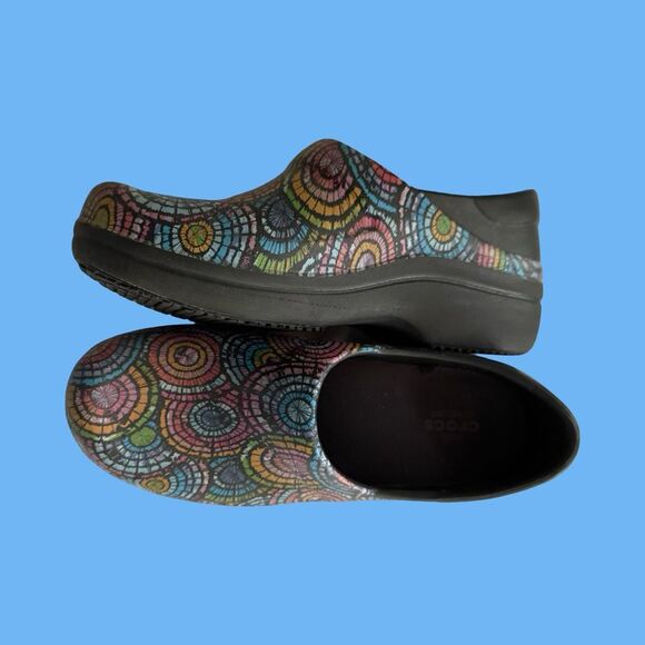 Crocs Neria Pro II Black/Colorful Stained Glass Print Dual Comfort Clogs Size W7 - Picture 11 of 11